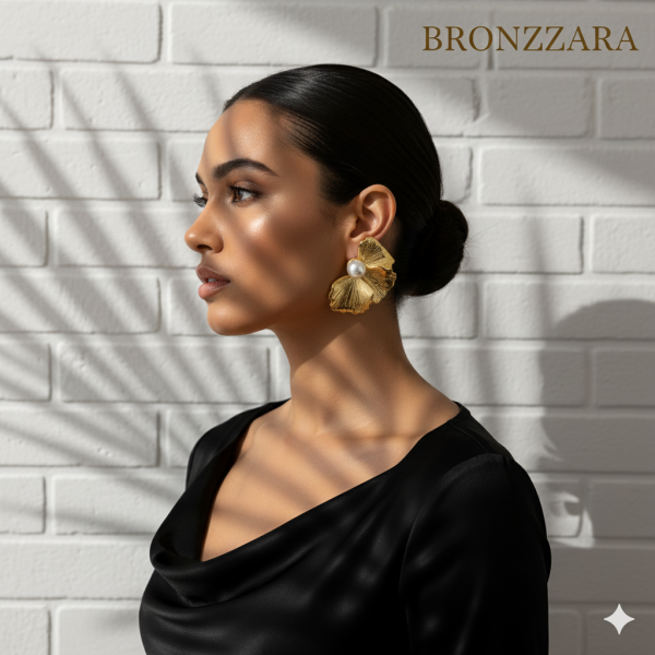 İNCİ DETAYLI ÇİÇEK KÜPE