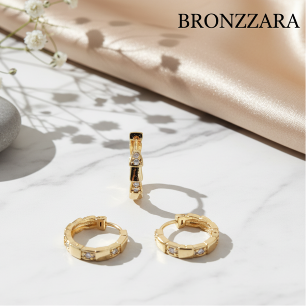 3'LÜ YILAN TAŞLI  HALKA KÜPE