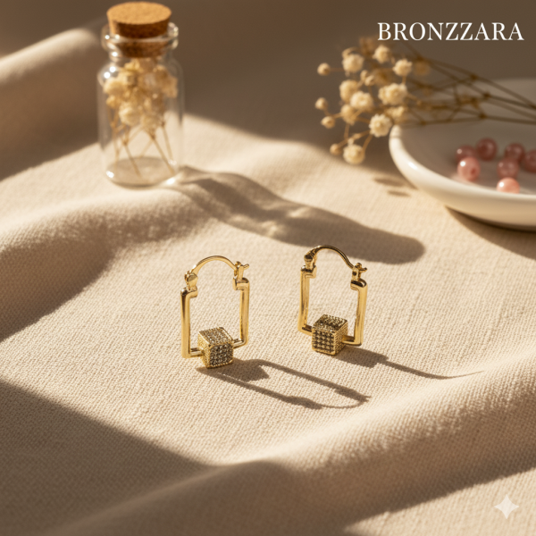 GOLD TAŞLI ZAR DETAY HALKA KÜPE