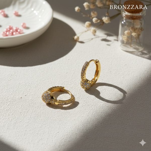 TOP DETAY TAŞLI HALKA KÜPE