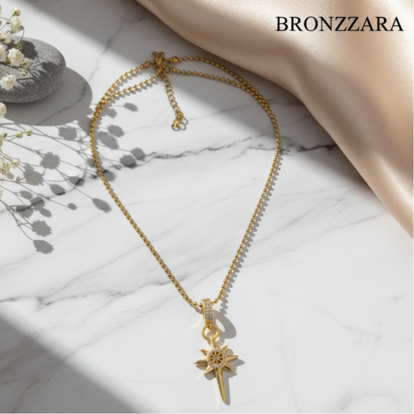 KUZEY YILDIZI ÇELİK CHARM KOLYE