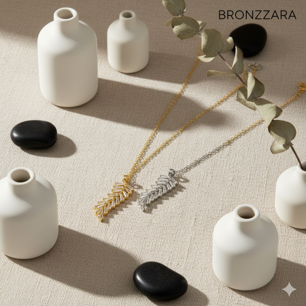 YAPRAK FORM BAGET TAŞLI ÇELİK KOLYE