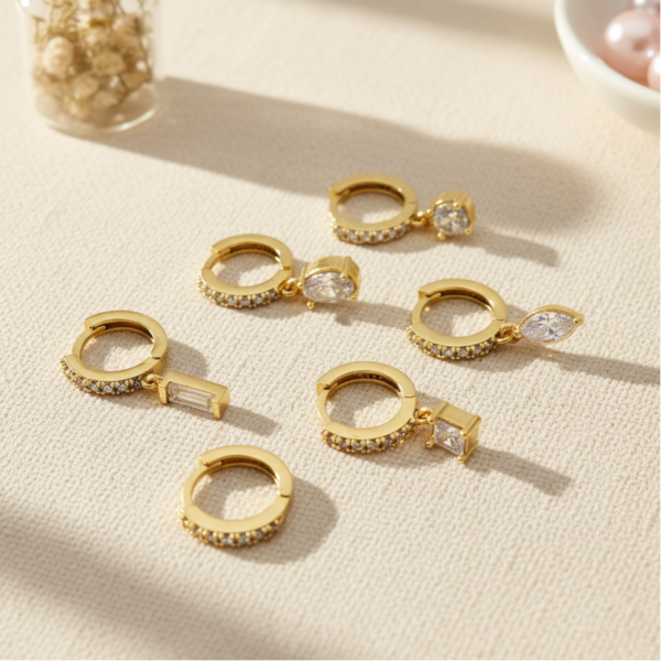 6 LI KADIN TAŞLI HALKA KÜPE SETİ