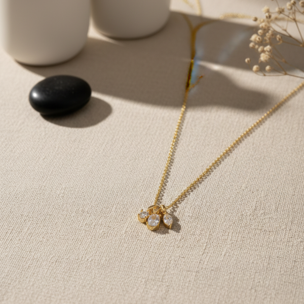 Anneye Özel 3 Taşlı Doğum Taşı Kolye